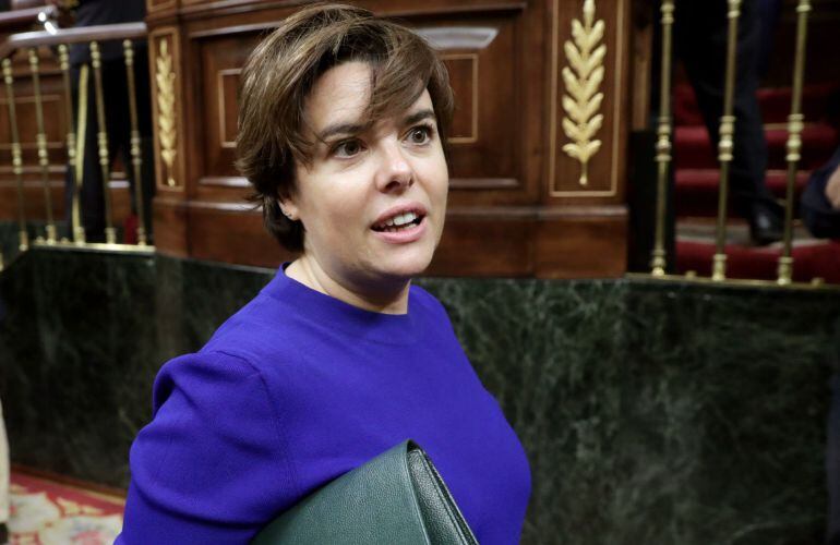 La exvicepresidenta del Gobierno, Soraya Sáenz de Santamaría, a su llegada al Pleno del Congreso de los Diputados.