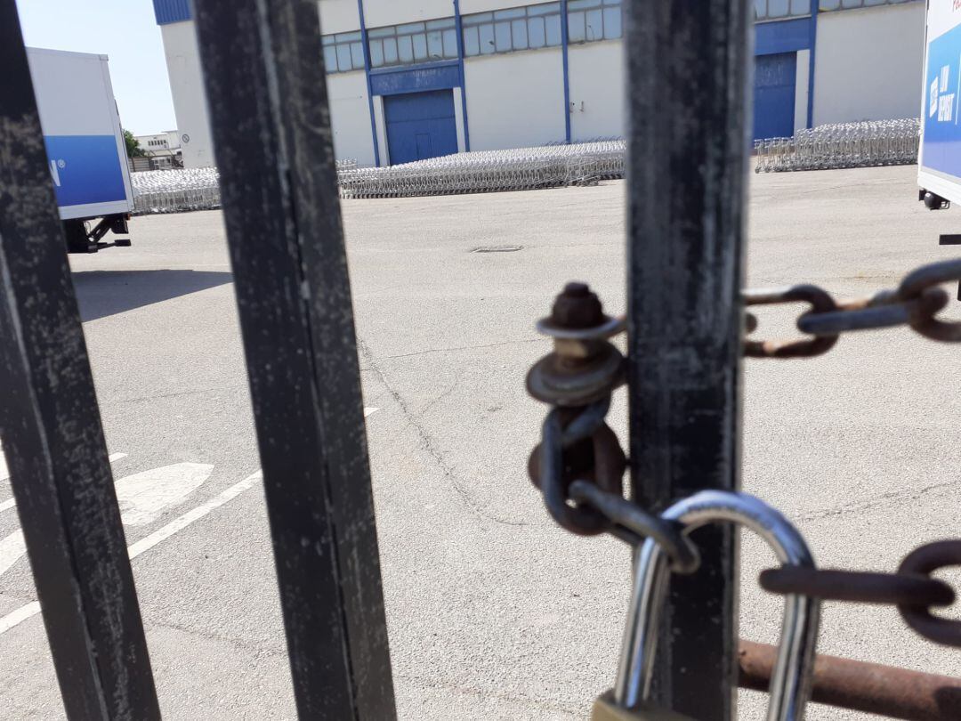 Carros guardados con motivo de la huelga.