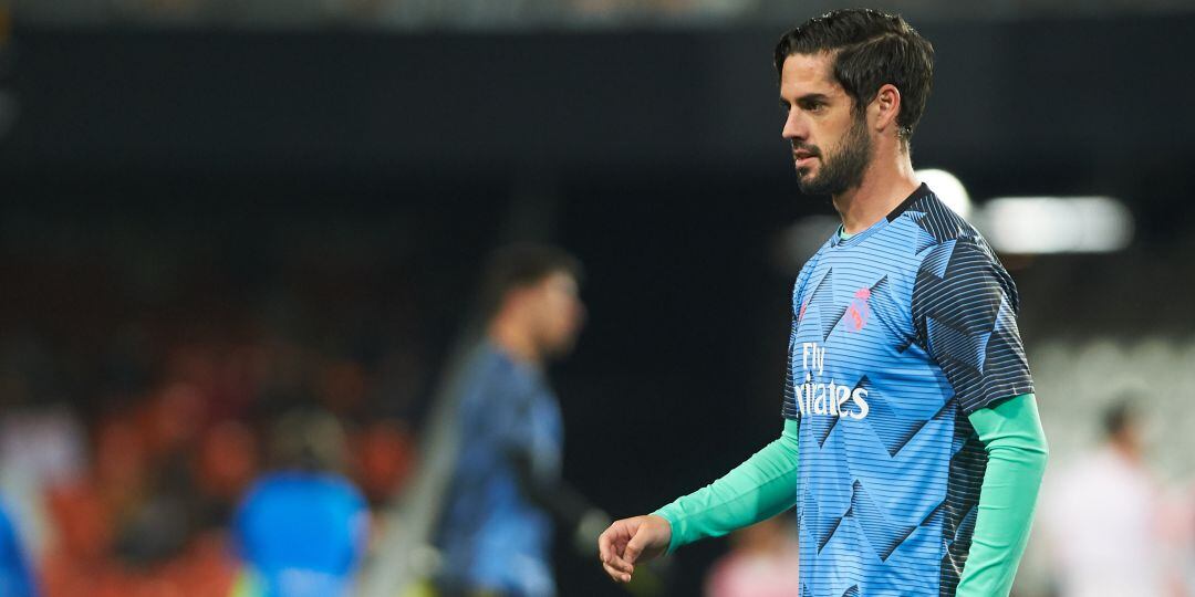 Isco calienta en la previa del Valencia - Real Madrid