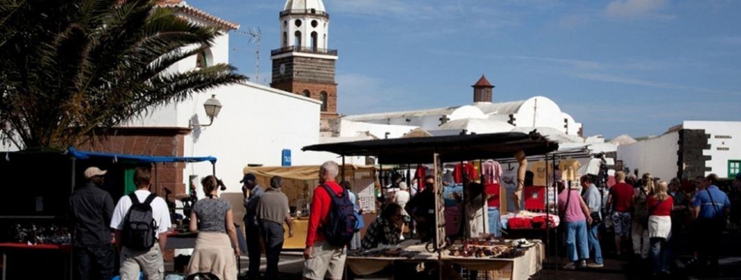 Imagen de archivo del Mercadillo de Teguise.