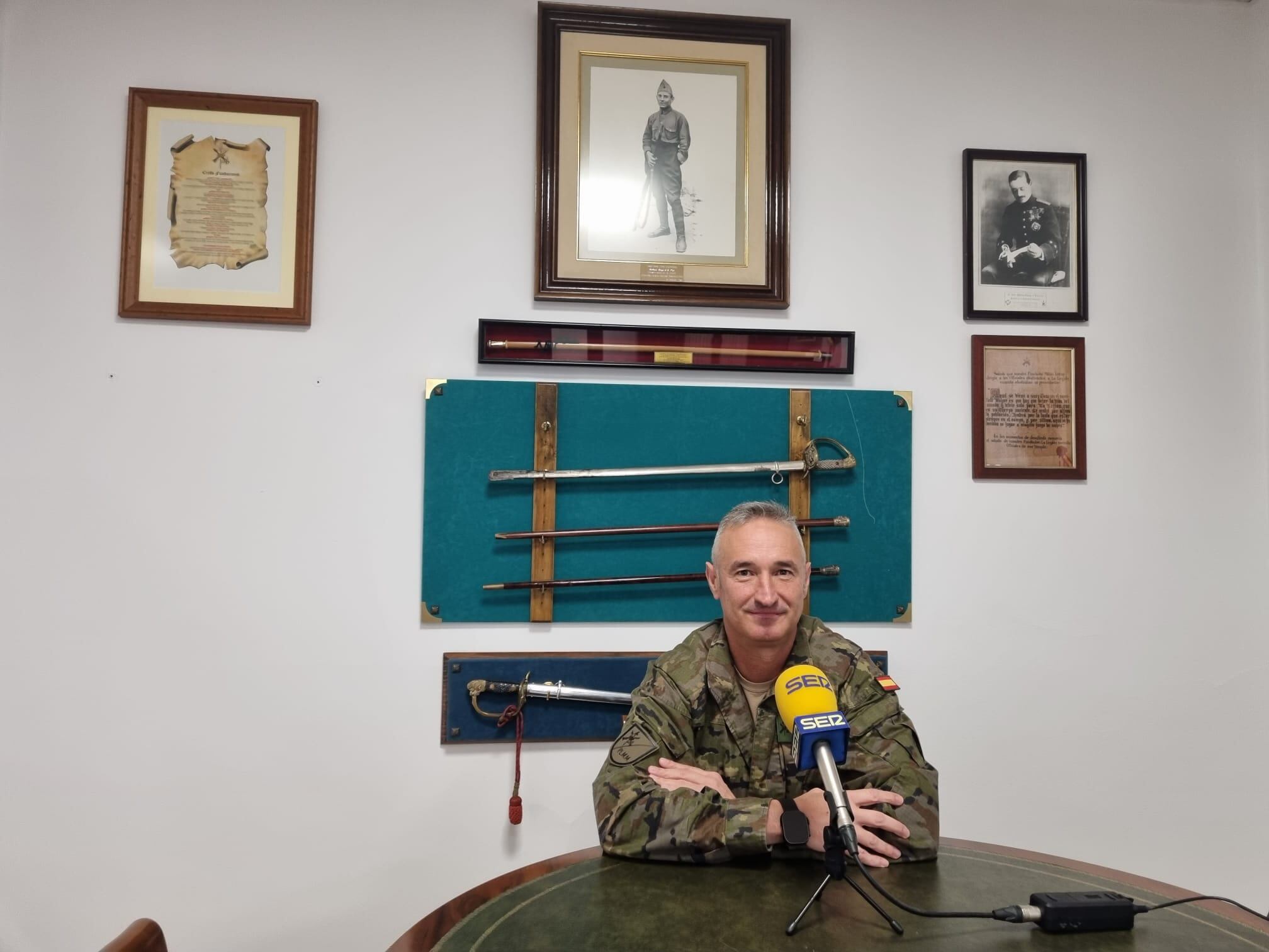 El Coronel Fernando Sánchez durante el reportaje.