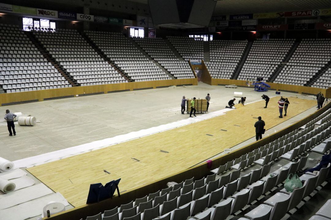 El pavelló de Fontajau, que va quedar sota les aigües durant el temporal Glòria i va haver de canviar el parquet es convertirà ara en un hospital de campanya per fer front al coronavirus.
