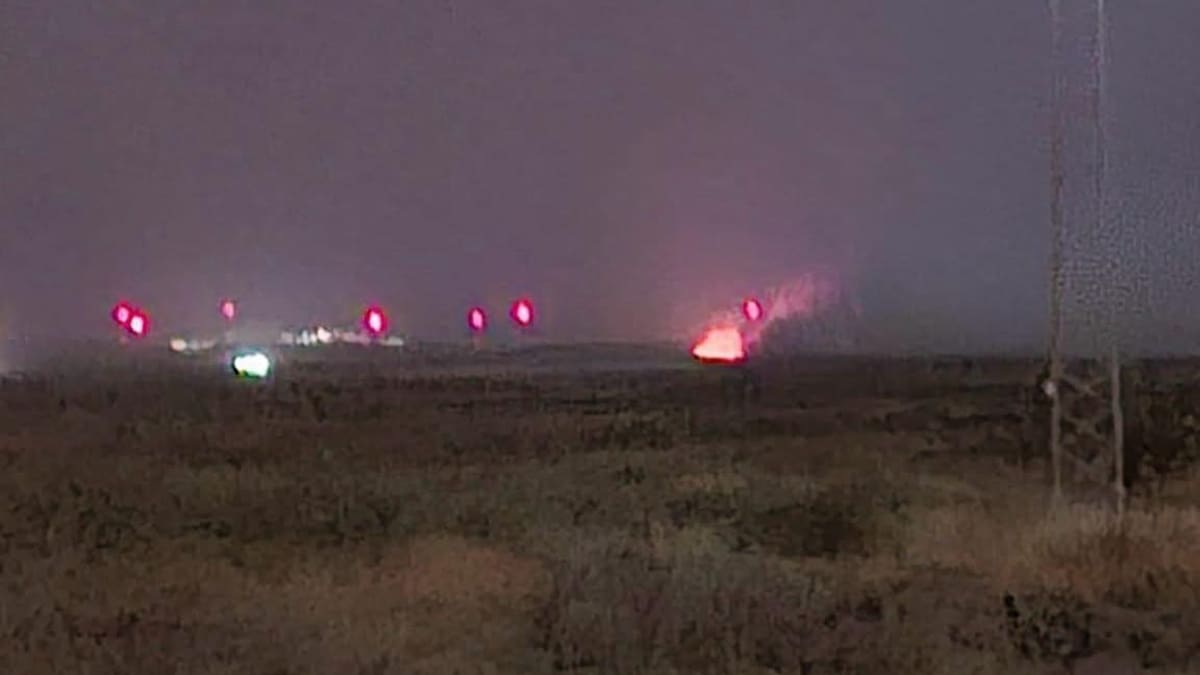 Un incendio en Puerto Real obliga a desalojar varias viviendas