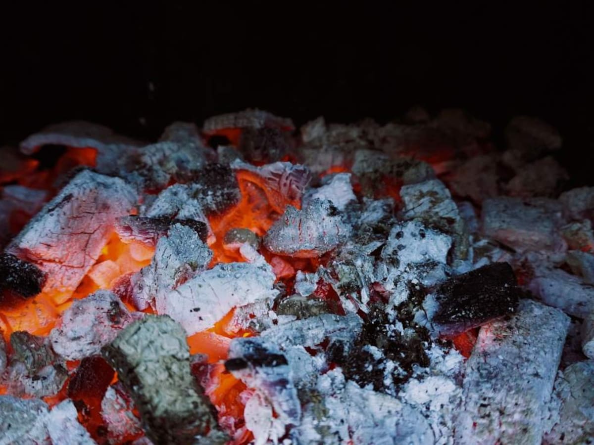 Dos contenedores se incendian en Segovia por cenizas de estufas mal apagadas