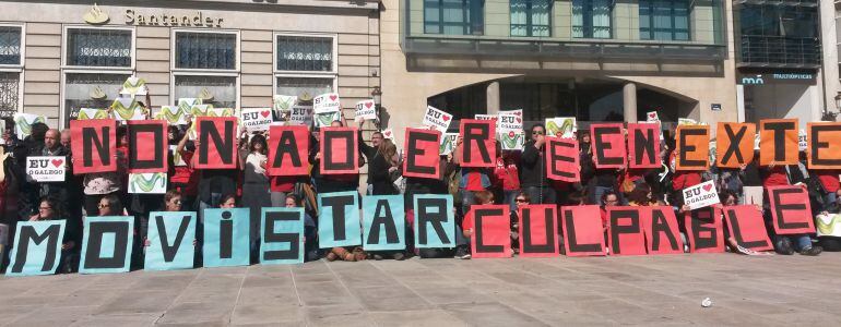 Trabajadores de Extel se manifiestan en el Obelisco 