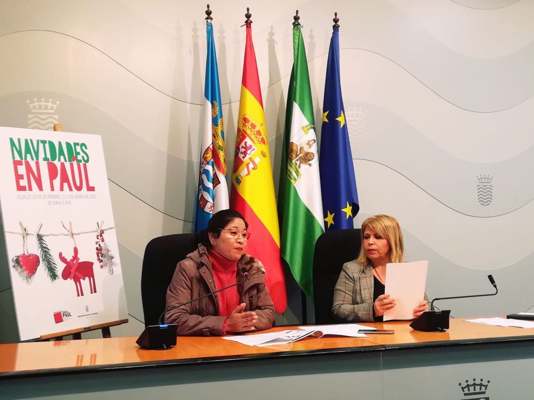 Ana Herica Ramos, delegada municipal de Juventud y Mamen Sánchez, alcaldesa de Jerez