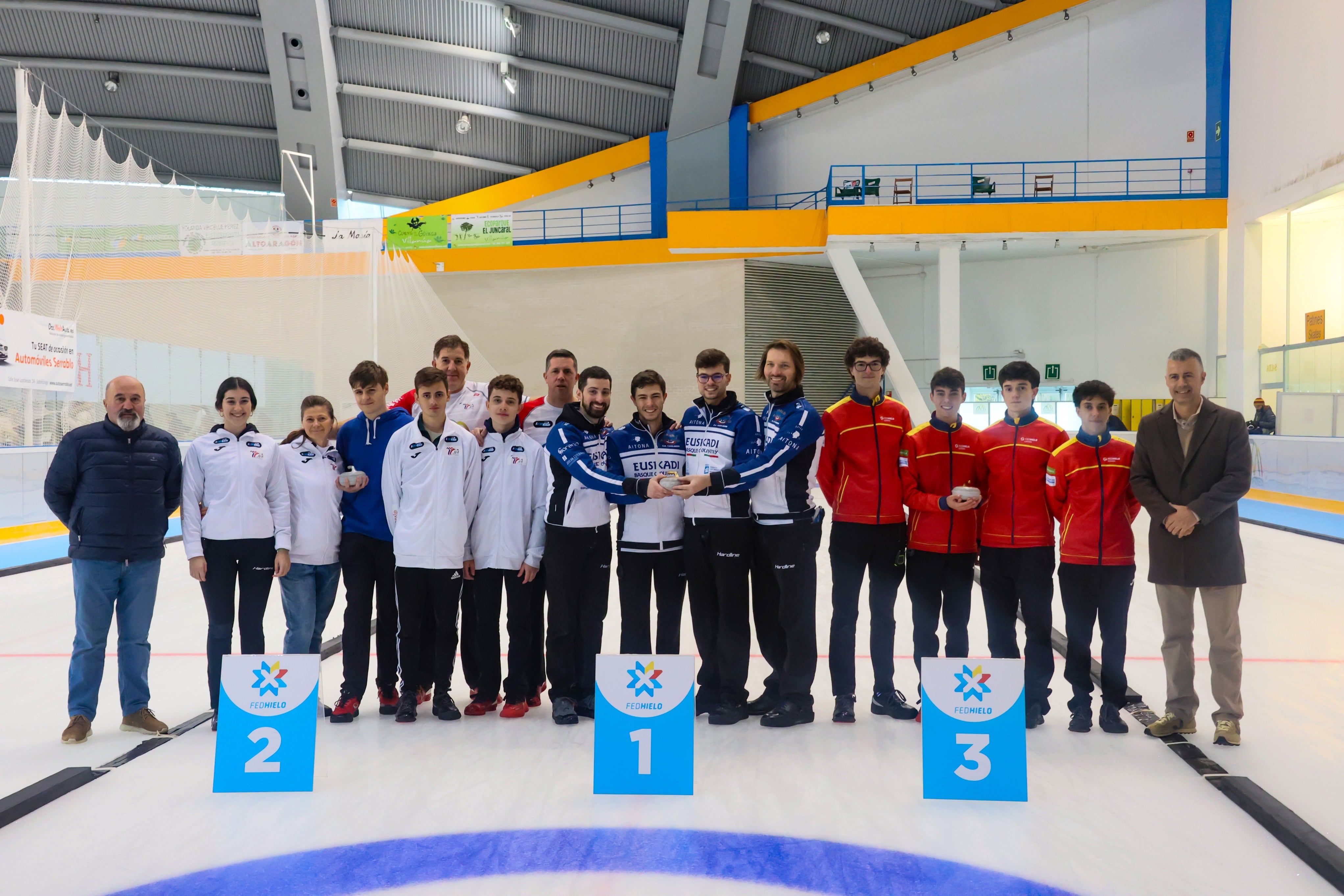 El CH Jaca organizó una nueva edición de su torneo de curling