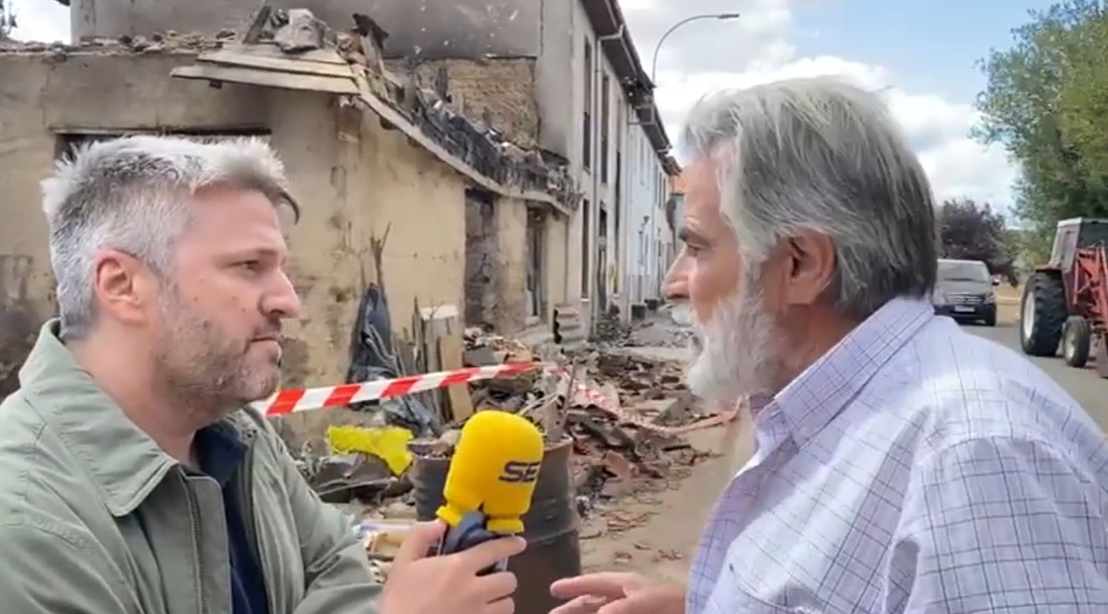 Las voces de los afectados por los incendios en León: "No tengo documentación ni nada, es una tristeza absoluta"