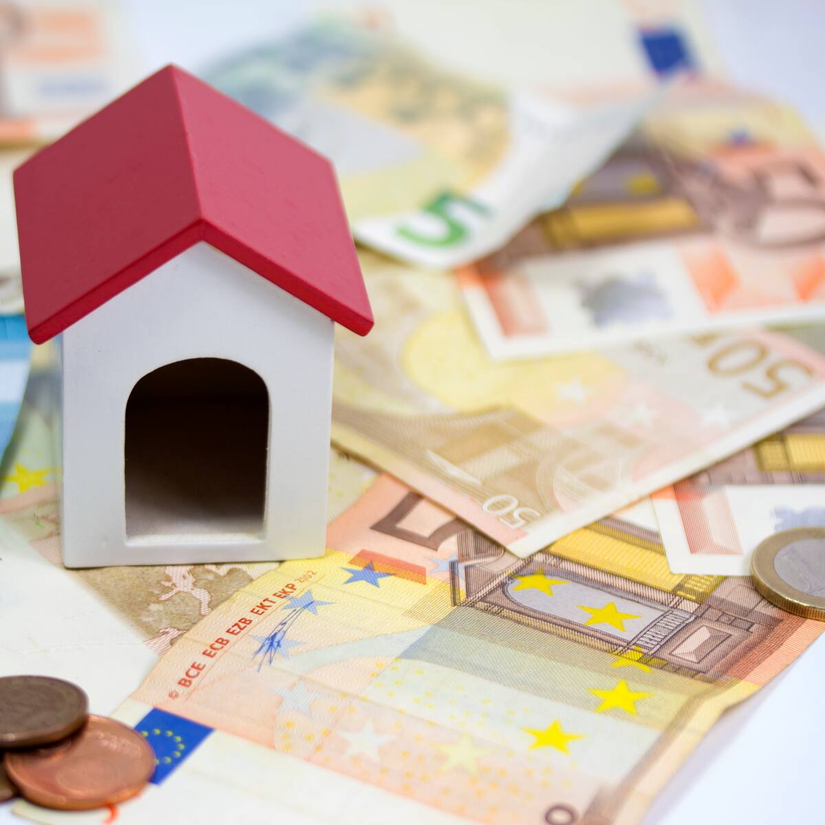 Las hipotecas sobre viviendas suben un 31,1% en julio en Castilla y León, seis puntos más que la media nacional