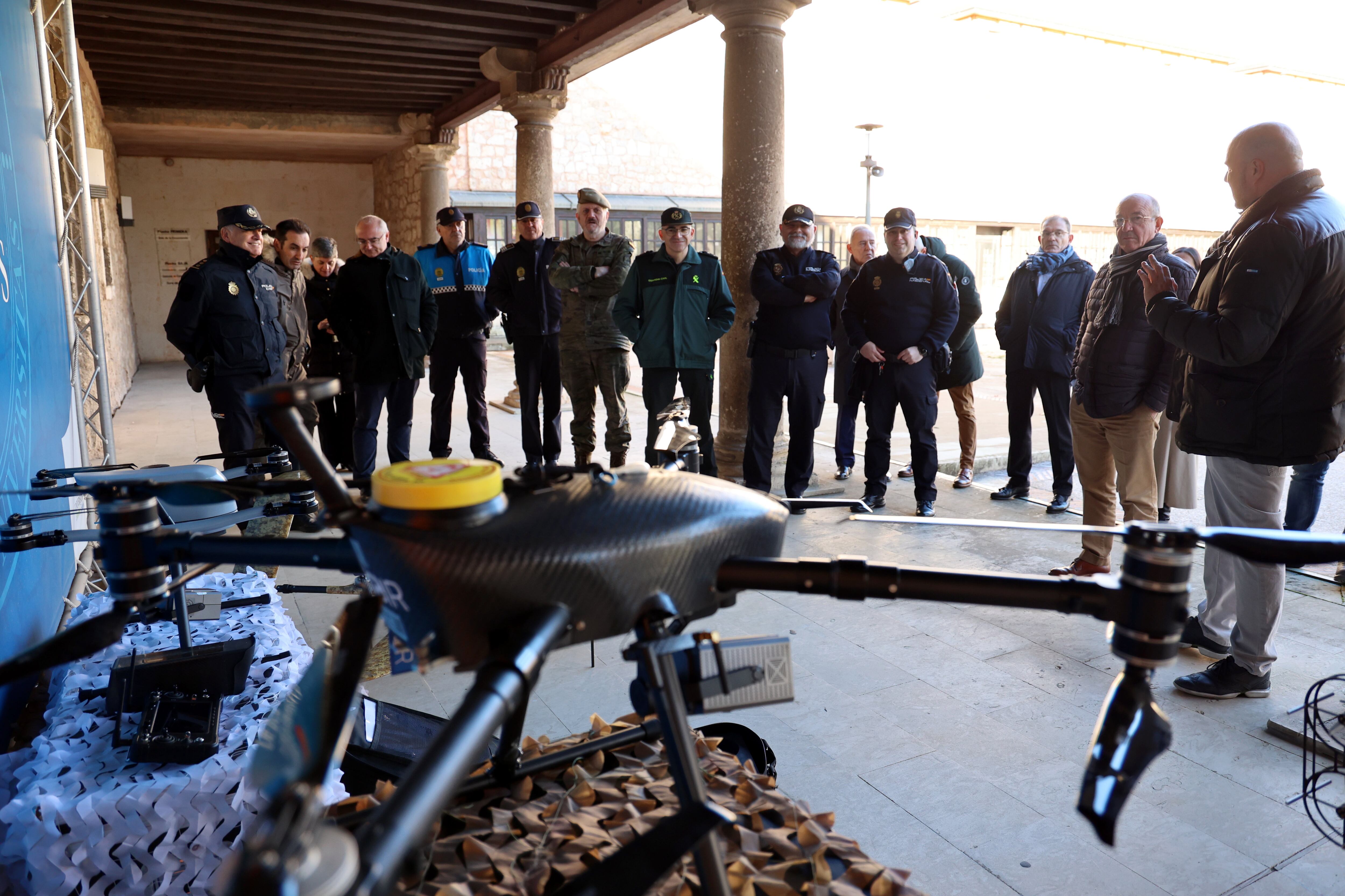 Demostración de drones en la UBU a cargo de la empresa Etra Air