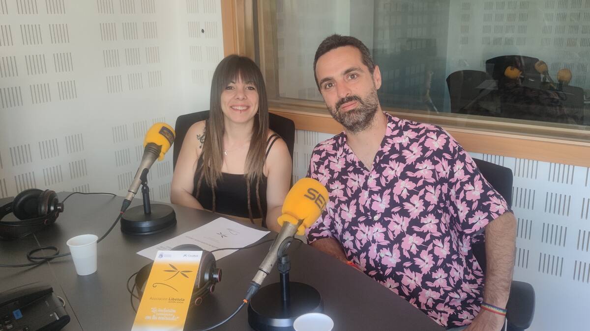 Entrevista a Jonás Espinosa, secretario de la Asociación Libélula de Fuenlabrada, y Jenifer Castro, integradora social, para hablar de los sintecho en verano..