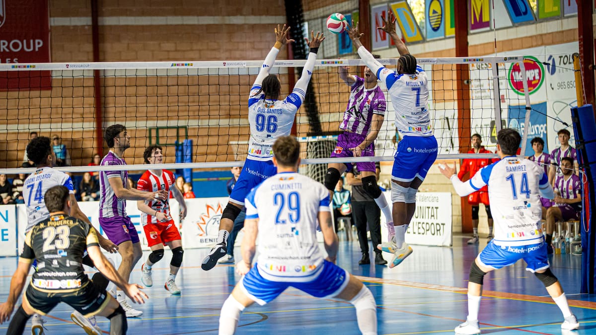 El CV Servigroup Benidorm cae ante el Conectabalear CV Manacor (1-3)