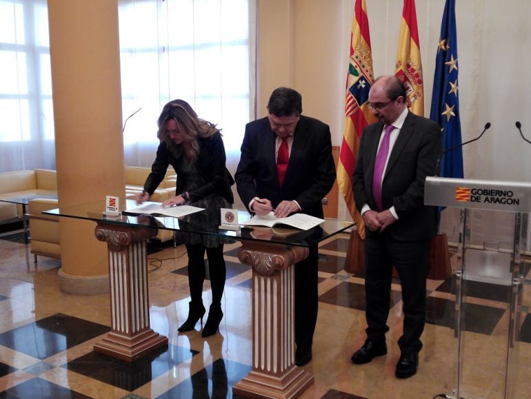 Firma del convenio entre el Gobierno de Aragón y la Universidad de Zaragoza