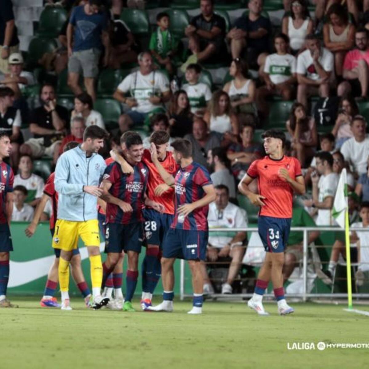 La SD Huesca firma su mejor tarjeta de presentación en un arranque de temporada