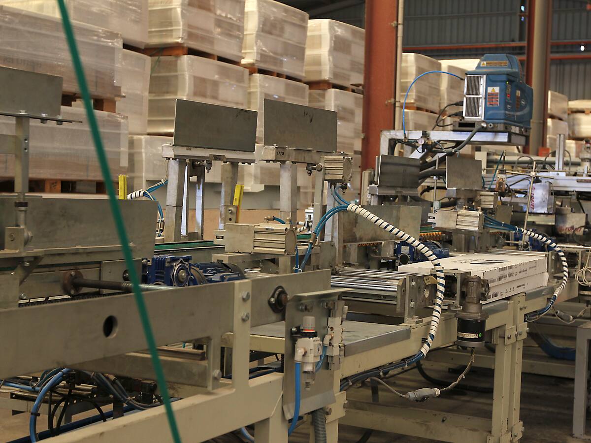 Sigue el cierre de plantas en el sector cerámico, como consecuencia del incremento de costes energéticos
