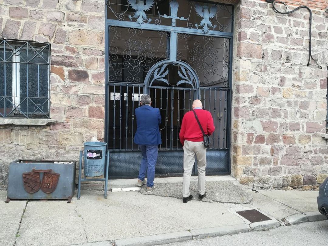 Edificio en el que se quiere intervenir en Barruelo de Santullán (Palencia)