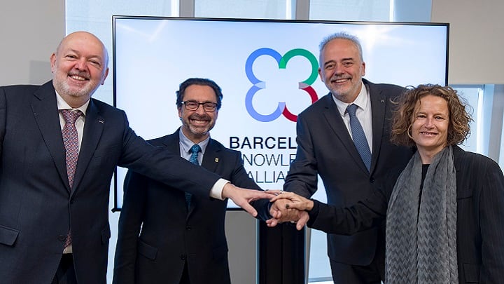 Els rectors de la Universitat de Barcelona (UB), la Universidat Autònoma de Barcelona (UAB), la Universitat Politècnica de Catalunya - BarcelonaTech (UPC) i la Universidad Pompeu Fabra (UPF) en la presentació de l&#039;aliança Barcelona Knowledge Alliance (BKA) al novembre de 2023.