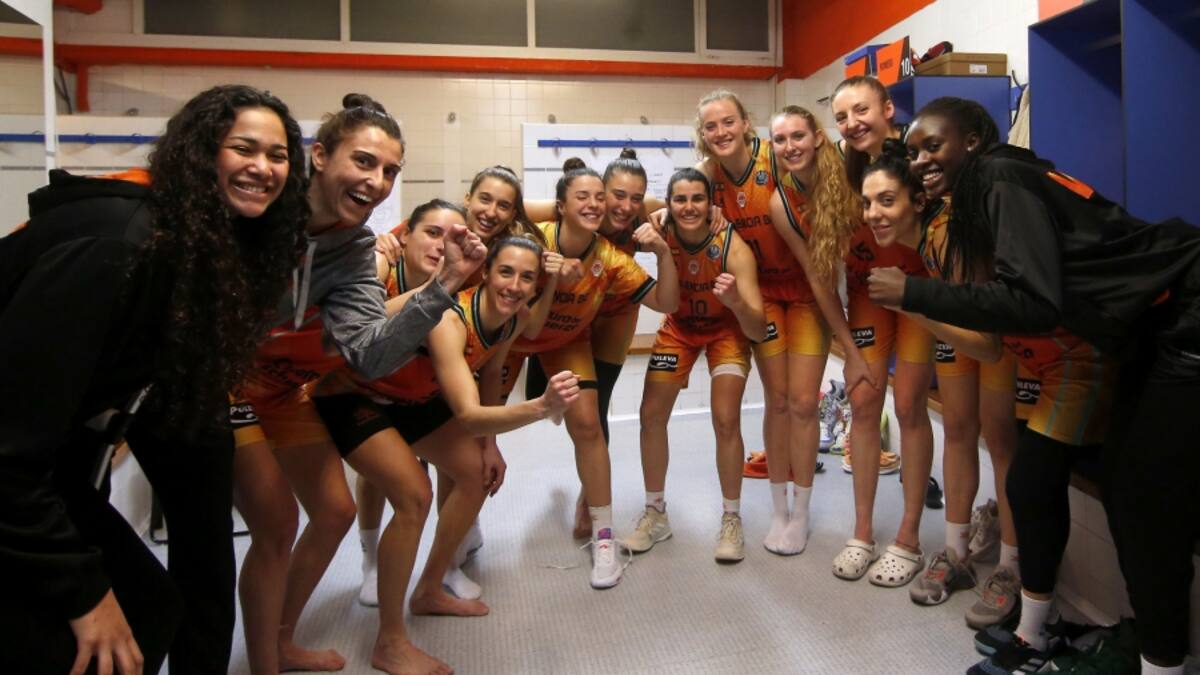 Queralt Casas mete a Valencia Basket en los cuartos de final de la Euroliga (69-64)