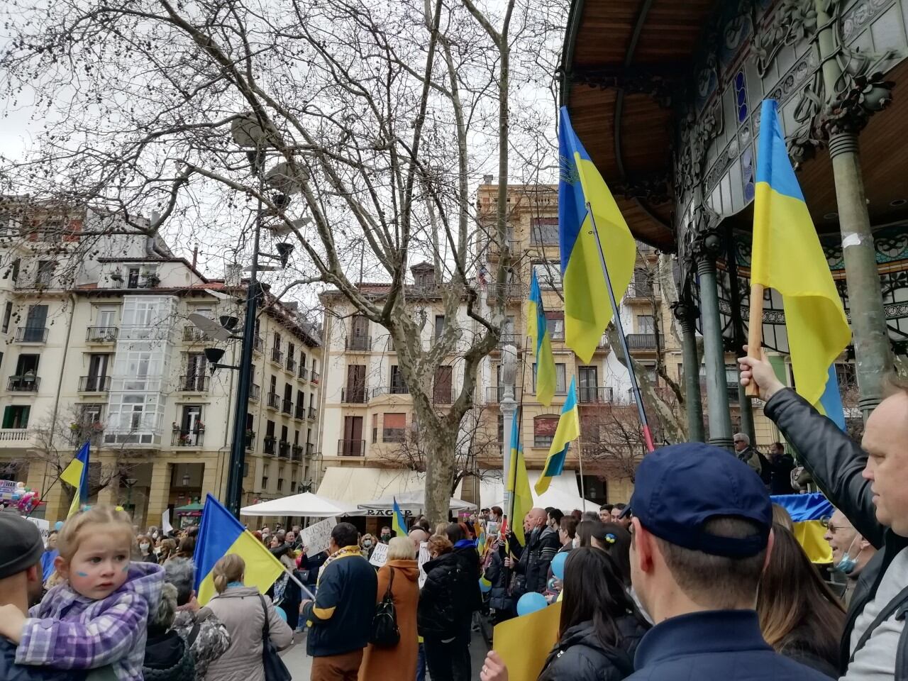 Movilización en San Sebastián contra la invasión rusa en Ucrania