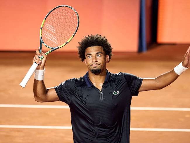 Arthur Fils celebra su victoria ante Brandon Nakashima en el Conde de Godó 2026