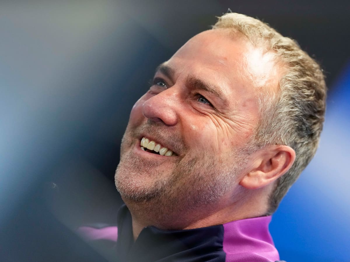 Flick no se muerde la lengua con el arbitraje ante el Atleti: "Se puede cometer un error, pero no dos"