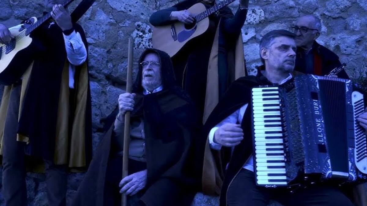 Tahona vuelve a Aranda 19 años después para clausurar el fin de curso de la Escuela de Folklore