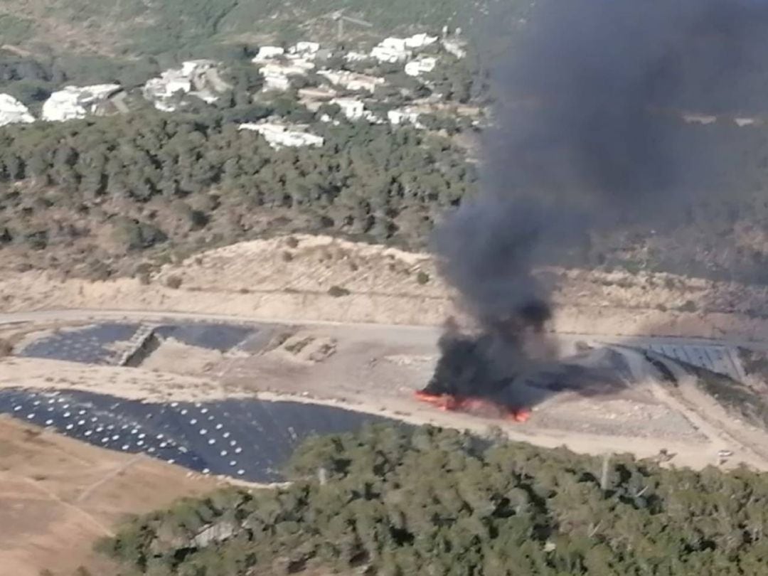 Imagen del incendio en el vertedero el pasado fin de semana