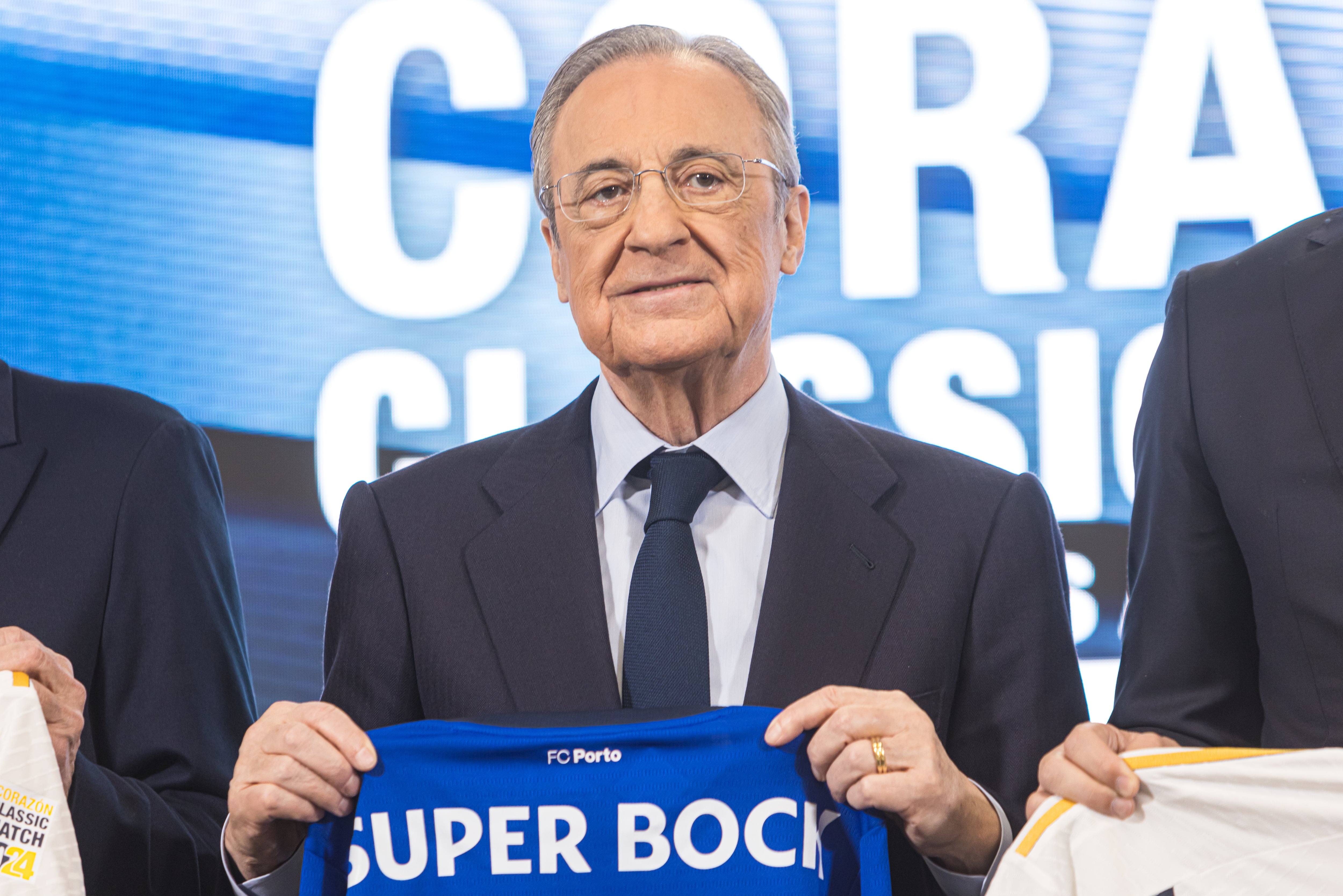 Florentino Pérez, durante un partido benéfico en el Santiago Bernabéu