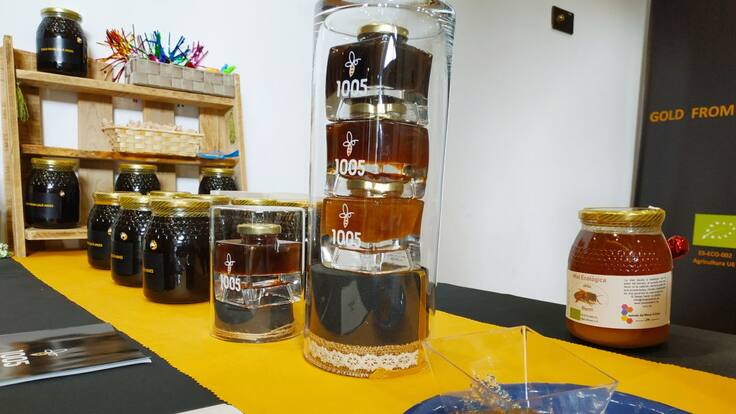 Vendida a Emiratos toda la producción de la miel más cara de Europa