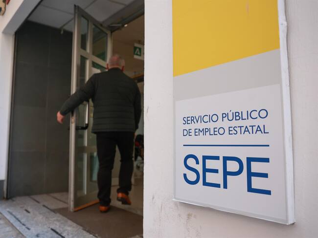 Entrada de una oficina del Servicio Público de Empleo Estatal (SEPE)