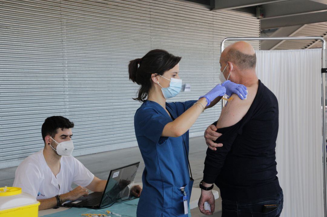 La vacunación contra el covid continua a buen ritmo