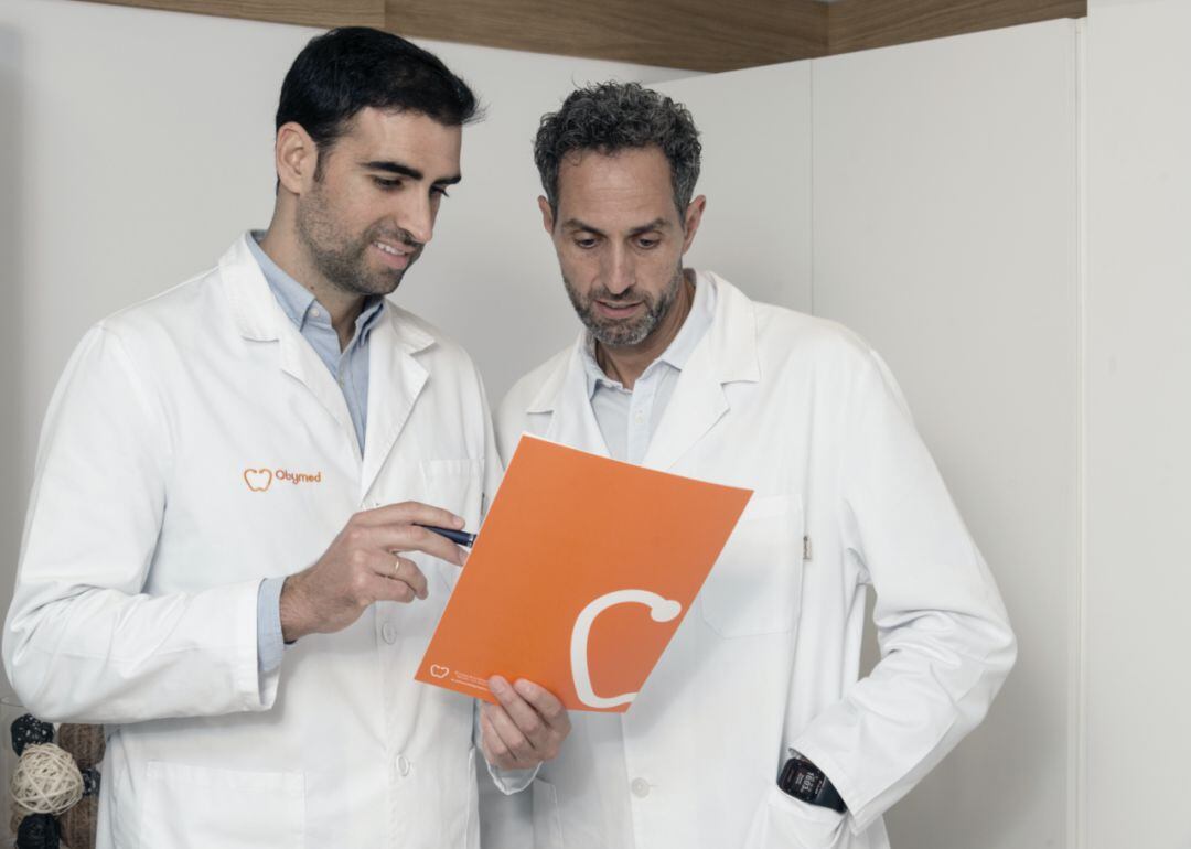 Interpretación de estudio clinico por el Dr. Rafael Leon y Manuel Narbona