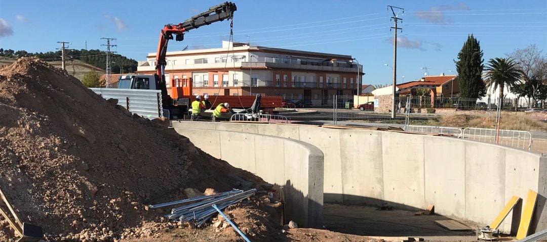 Imagen de archivo de las obras del velódromo de Valdepeñas, durante noviembre de 2019 