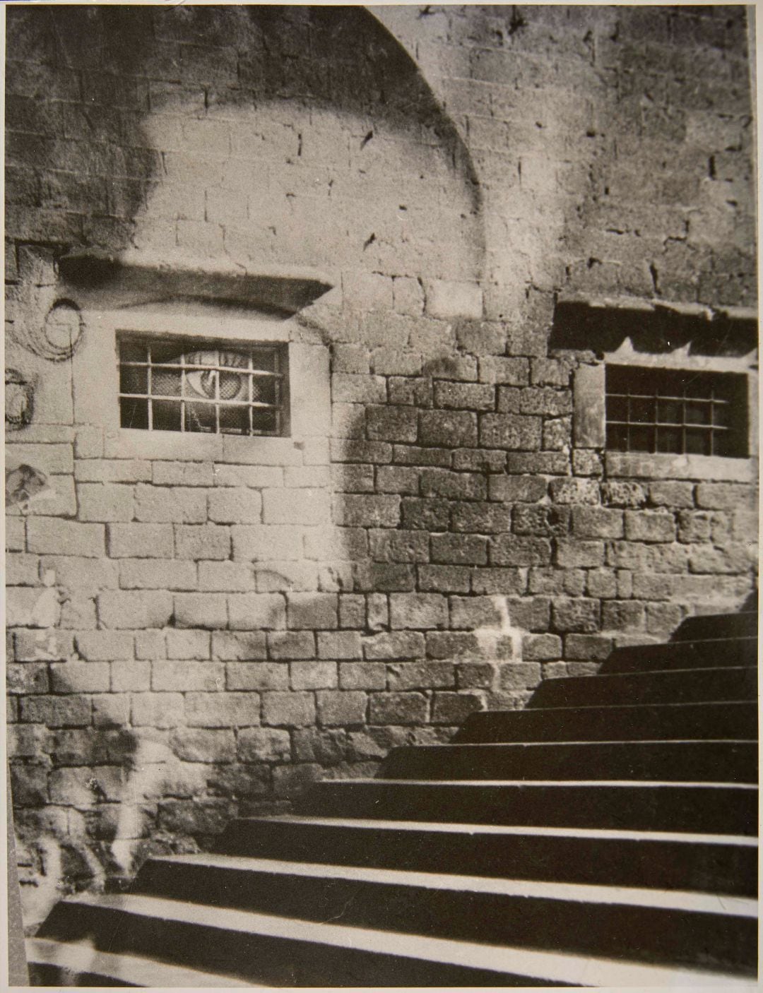 Subida a la catedral. La mujer española antes de la revolución.