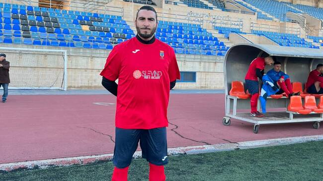 Chico Flores ha vuelto a sentirse futbolista gracias a la UD Roquetas.