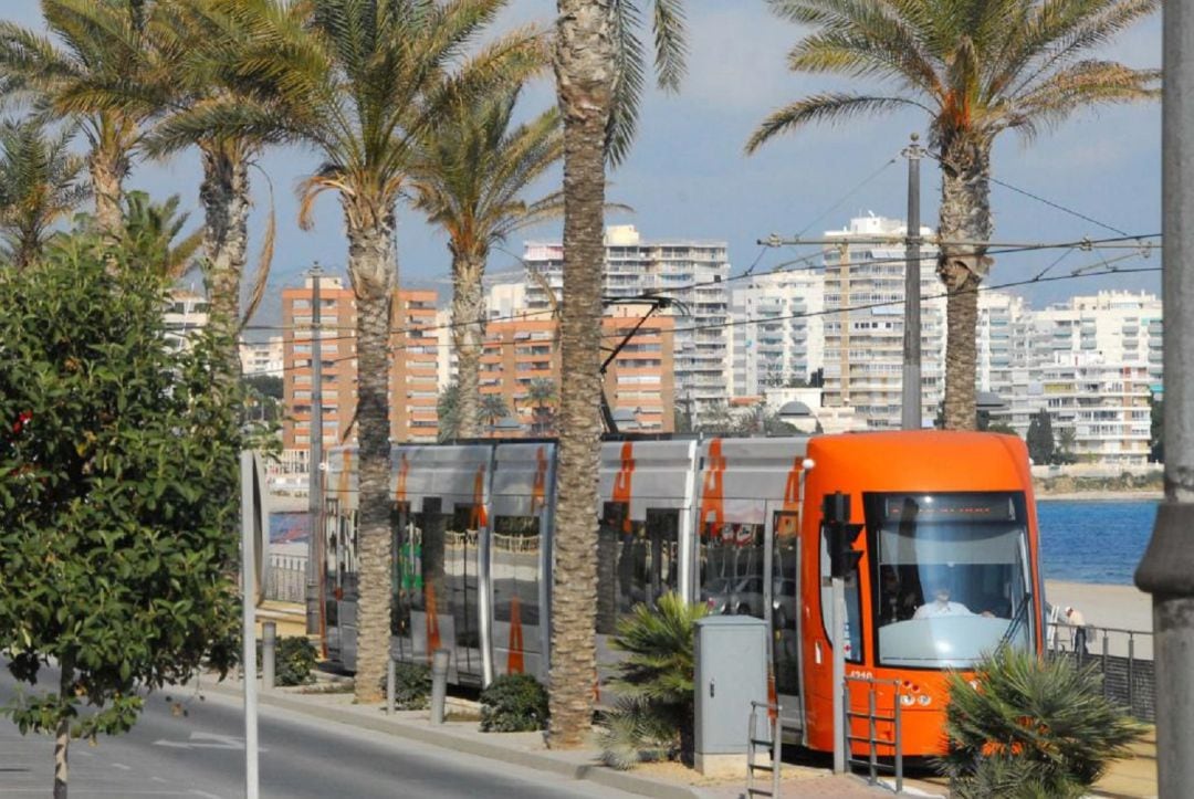 Foto de archivo de un convoy del TRAM de la L1