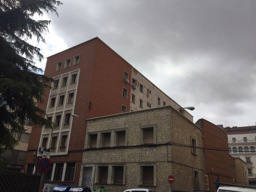 El edificio de la calle Cardenal Gil de Albornoz presenta problemas estructurales