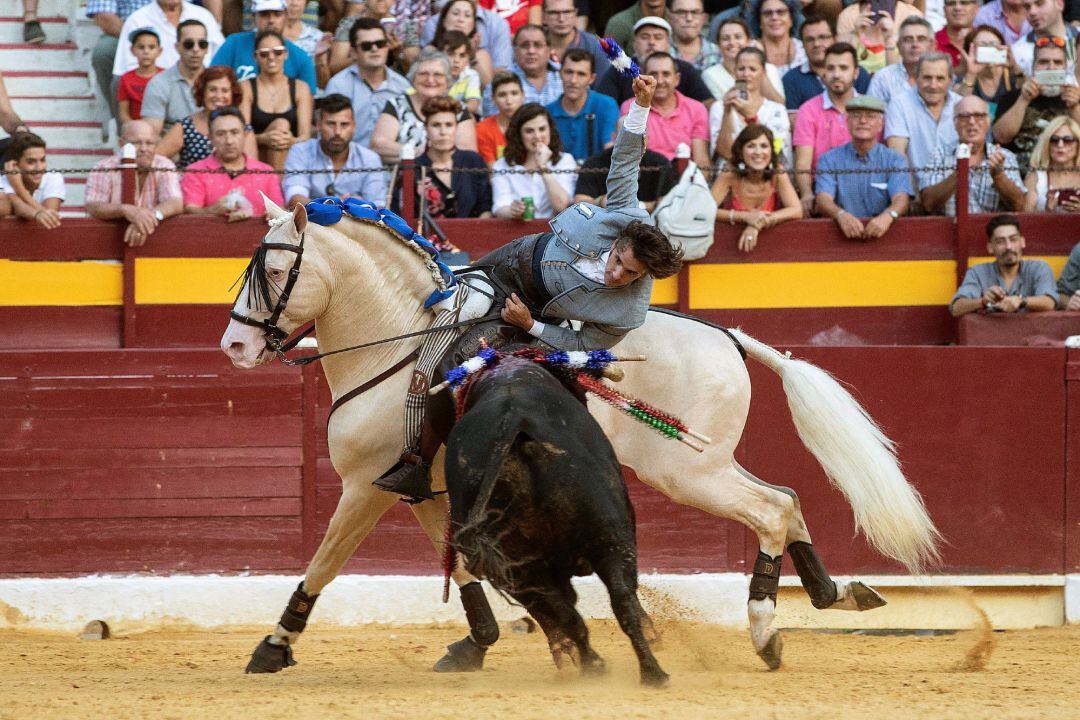 Imagen de archivo de una corrida de rejoneo.