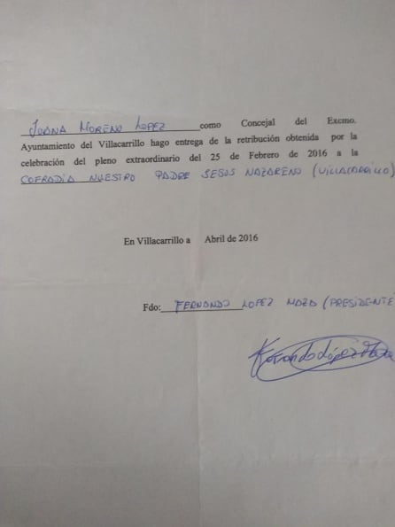 Juana Moreno, concejala del Psoe, para defender la procedencia y destino acordado por su grupo político, compartió este recibo del 2016 en redes sociales.