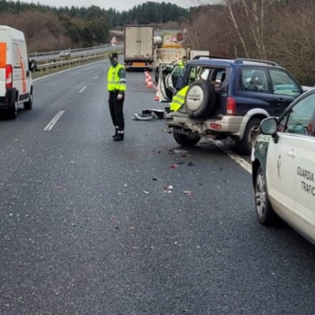 Imagen del accidente múltiple, en a autovía A-6, a la altura de Baralla.