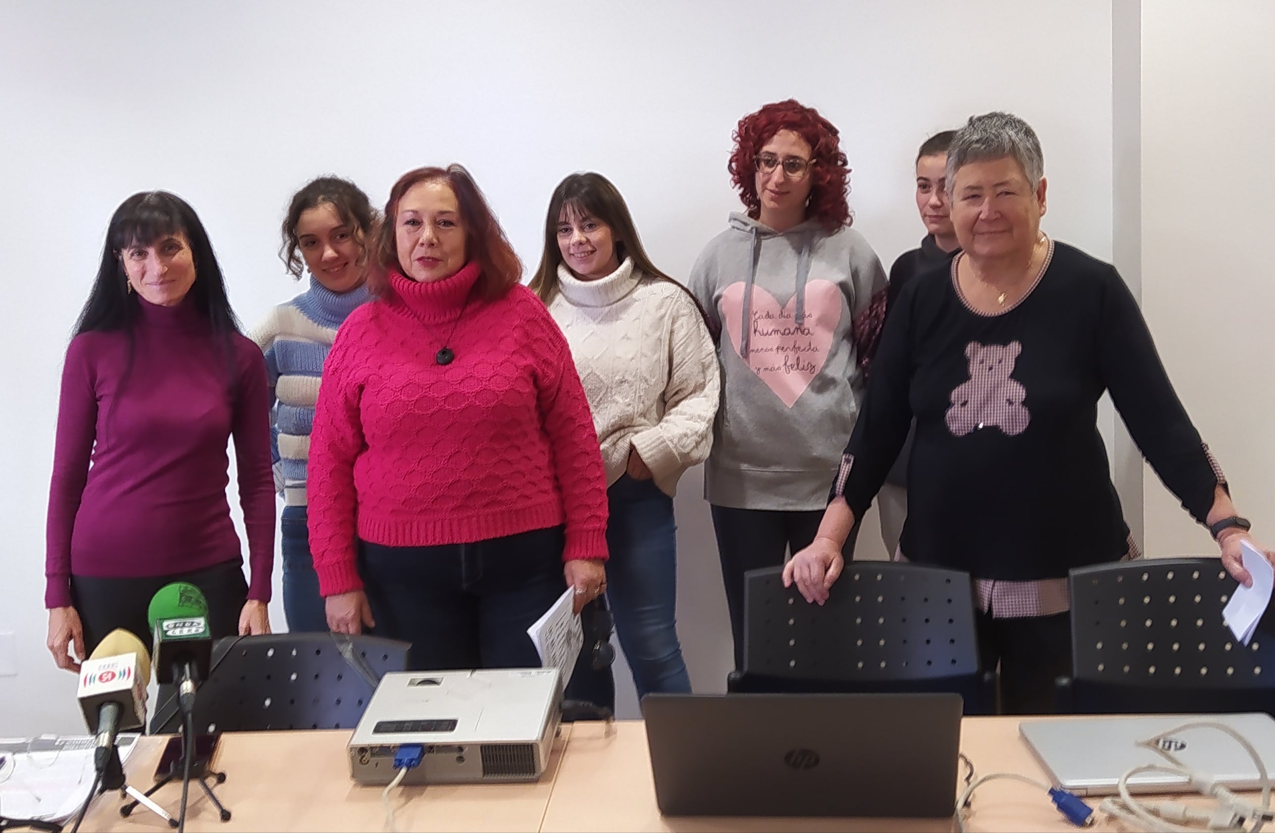 Representantes de asociaciones feministas de Burgos