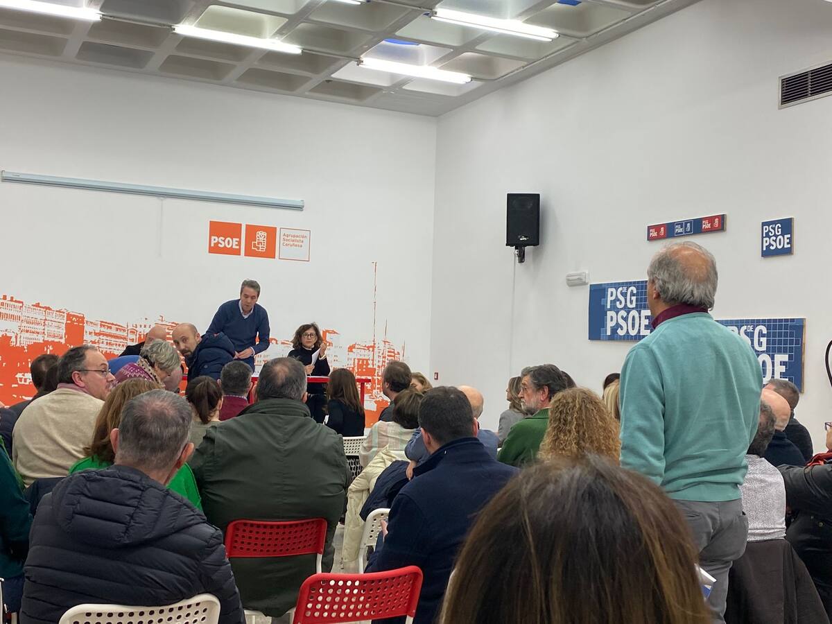 Militantes socialistas de A Coruña recurrirán la asamblea que aprobaba la lista electoral de Inés Rey