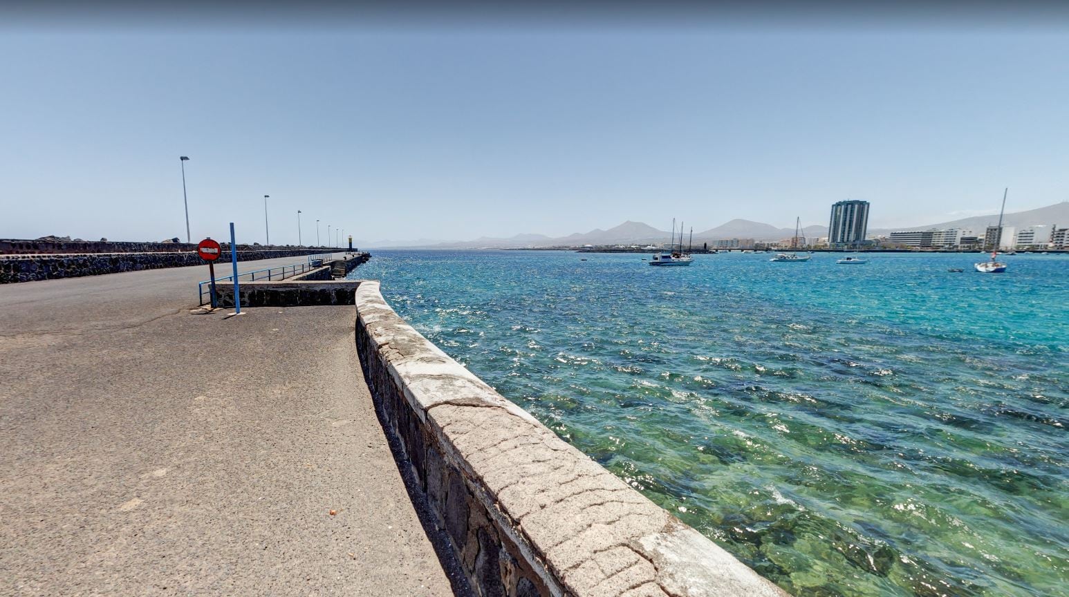 Panorámica del antiguo muelle comercial de Arrecife o &quot;Muelle de la cebolla&quot;.