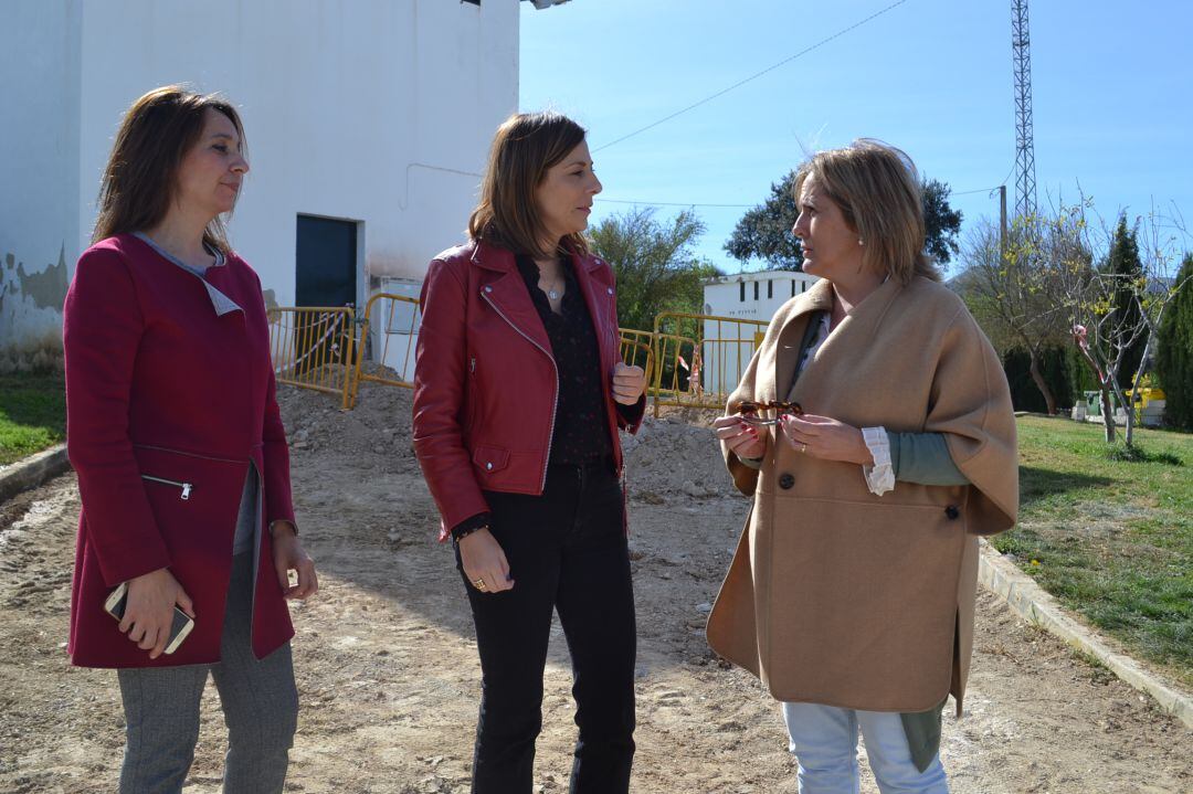 (De izq. a derecha) Muñoz, Fernández y López han visitado las obras este lunes