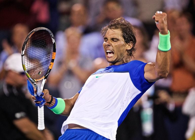 API36 - MONTREAL (CANADÁ), 13/8/2015.- El español Rafael Nadal celebra tras ganar el juego ante el ruso Mikhail Youzhny hoy, jueves 13 de agosto de 2015, durante su partido de sencillos hombres en el Torneo de la ATP en montreal (Canadá). EFE/ANDRE PICHETTE