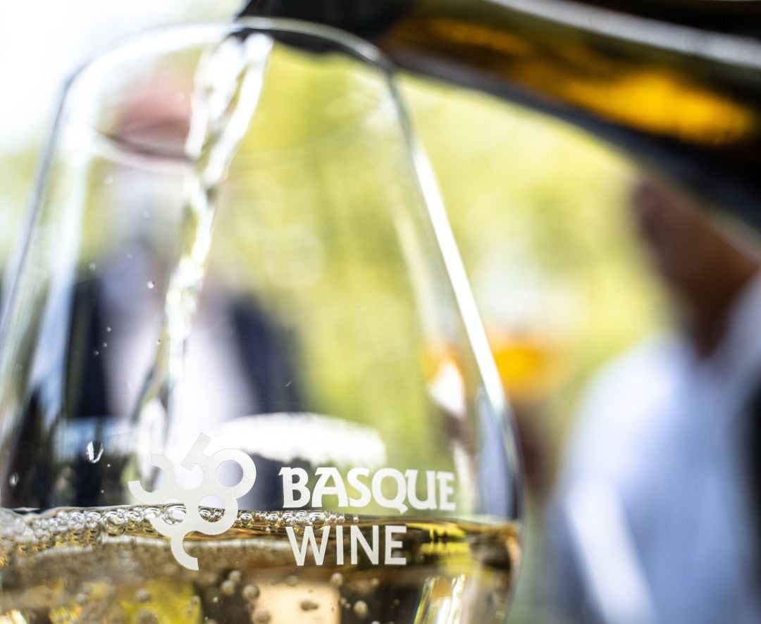 Hazi y el museo Chillida Leku han suscrito un acuerdo para promocionar Basque Wine