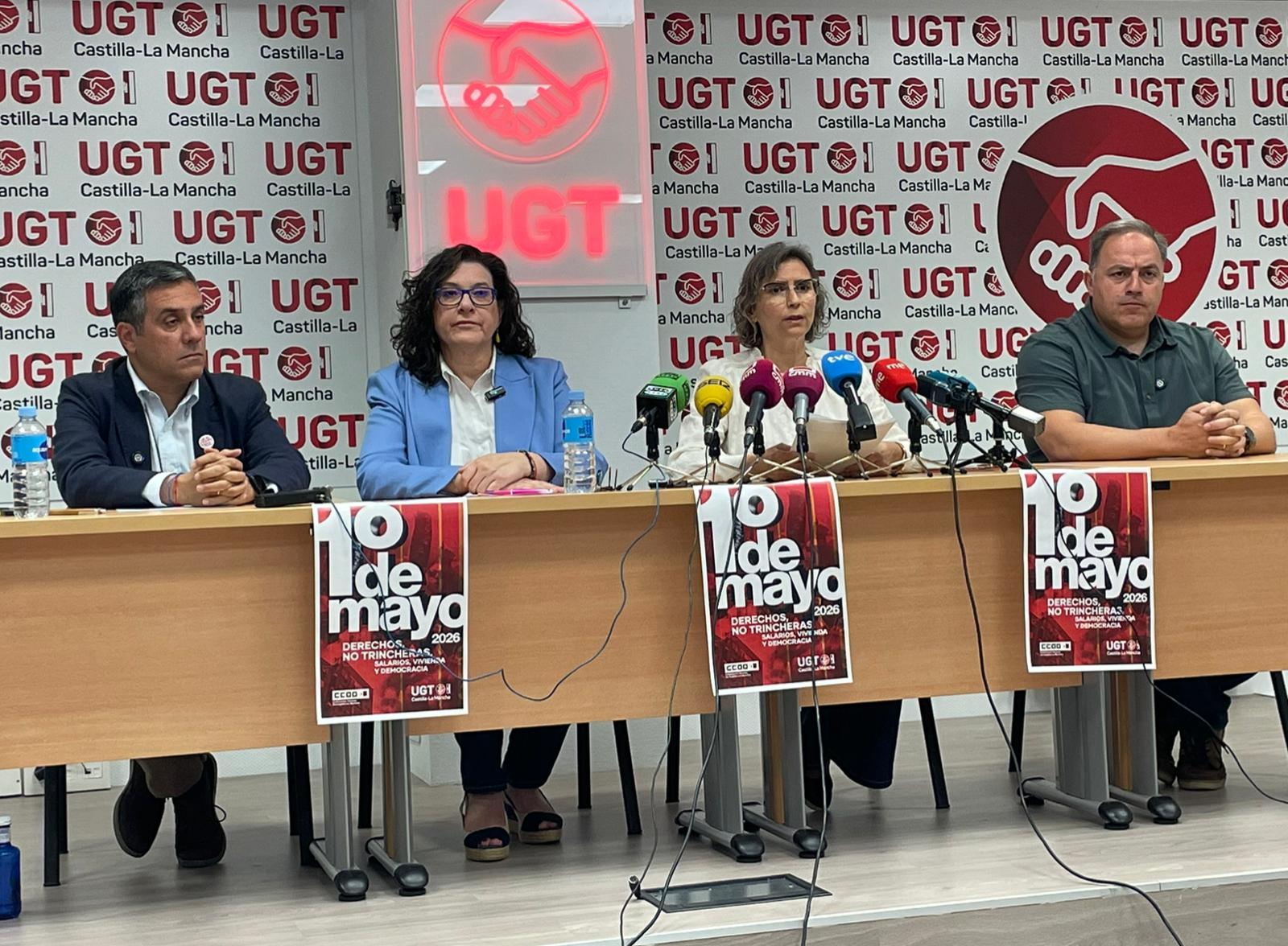 Javier Ortega (CCOO CLM), Lola Alcónez (UGT CLM), Silvia López (UGT Toledo) y Federico Pérez (CCOO Toledo)
