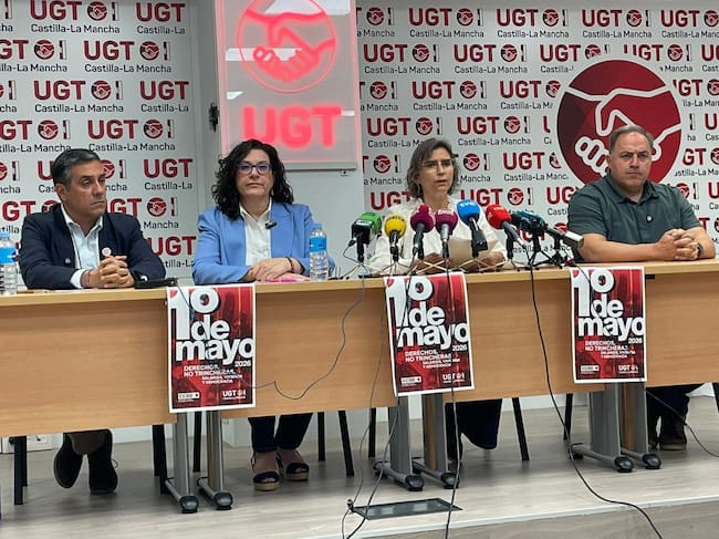 Javier Ortega (CCOO CLM), Lola Alcónez (UGT CLM), Silvia López (UGT Toledo) y Federico Pérez (CCOO Toledo)