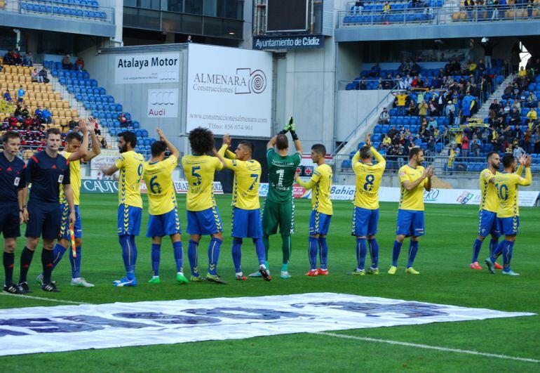 El Cádiz a siete puntos de la cabeza