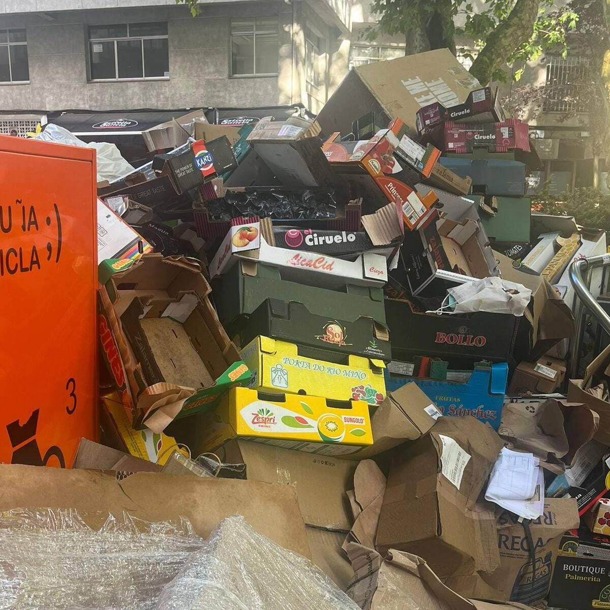 El STL condiciona el fin de la huelga de la basura a que se retiren los expedientes disciplinarios